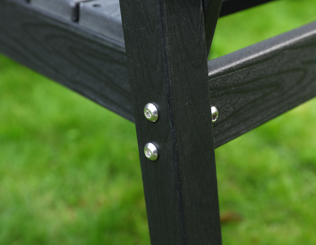 Zwarte HDPE 6-delige buiteneetset met horizontale rugleuning