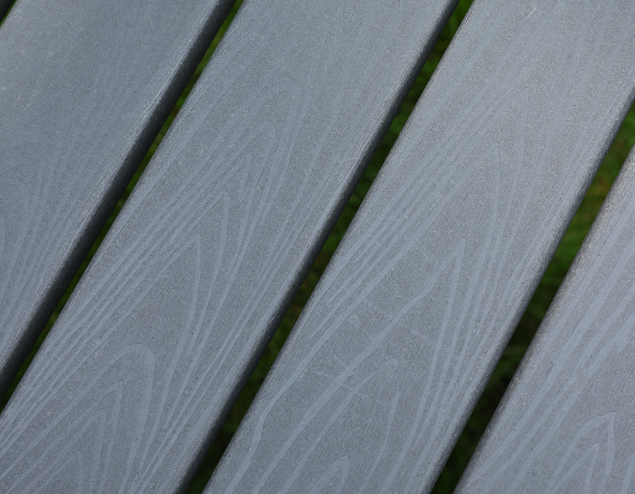 Verweerde grijze getextureerde HDPE verticale eetkamerstoel