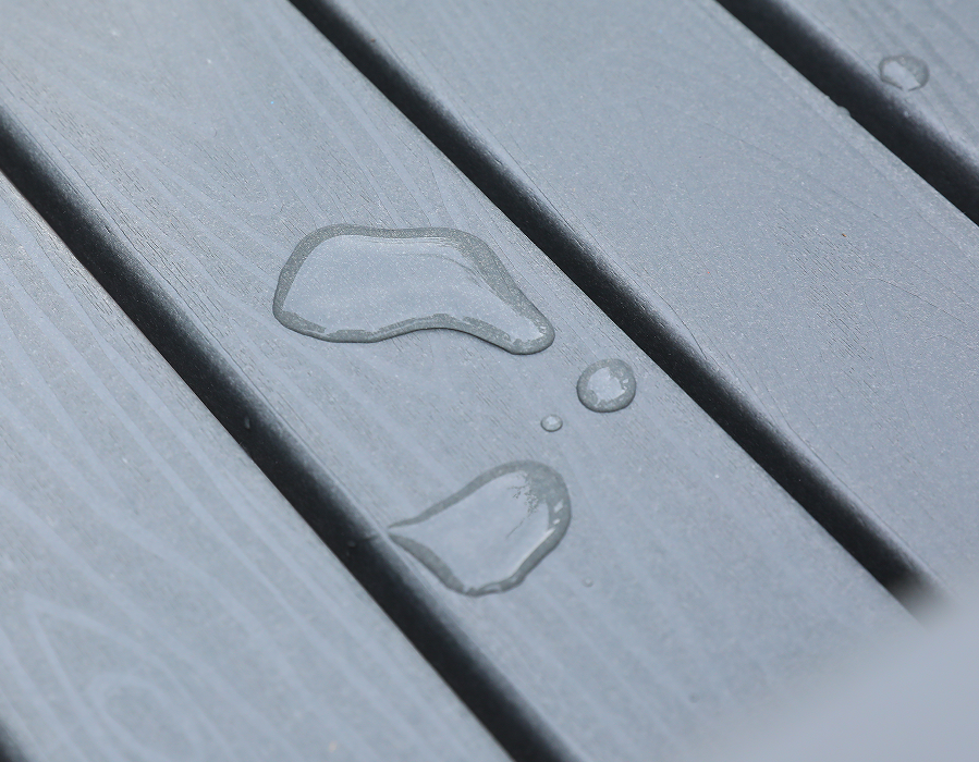Verweerde grijze getextureerde HDPE verticale eetkamerstoel