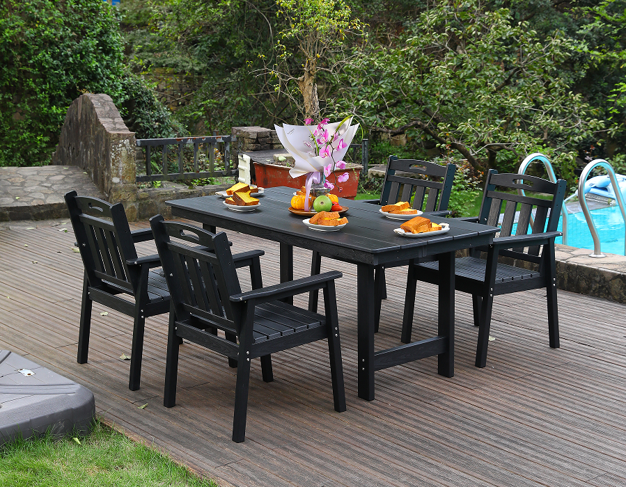 Zwarte HDPE 4-delige buiteneetset met verticale rugleuning